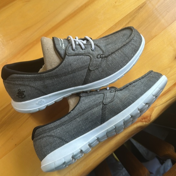 NIB** Skechers slip in size 9 - Picture 3 of 7